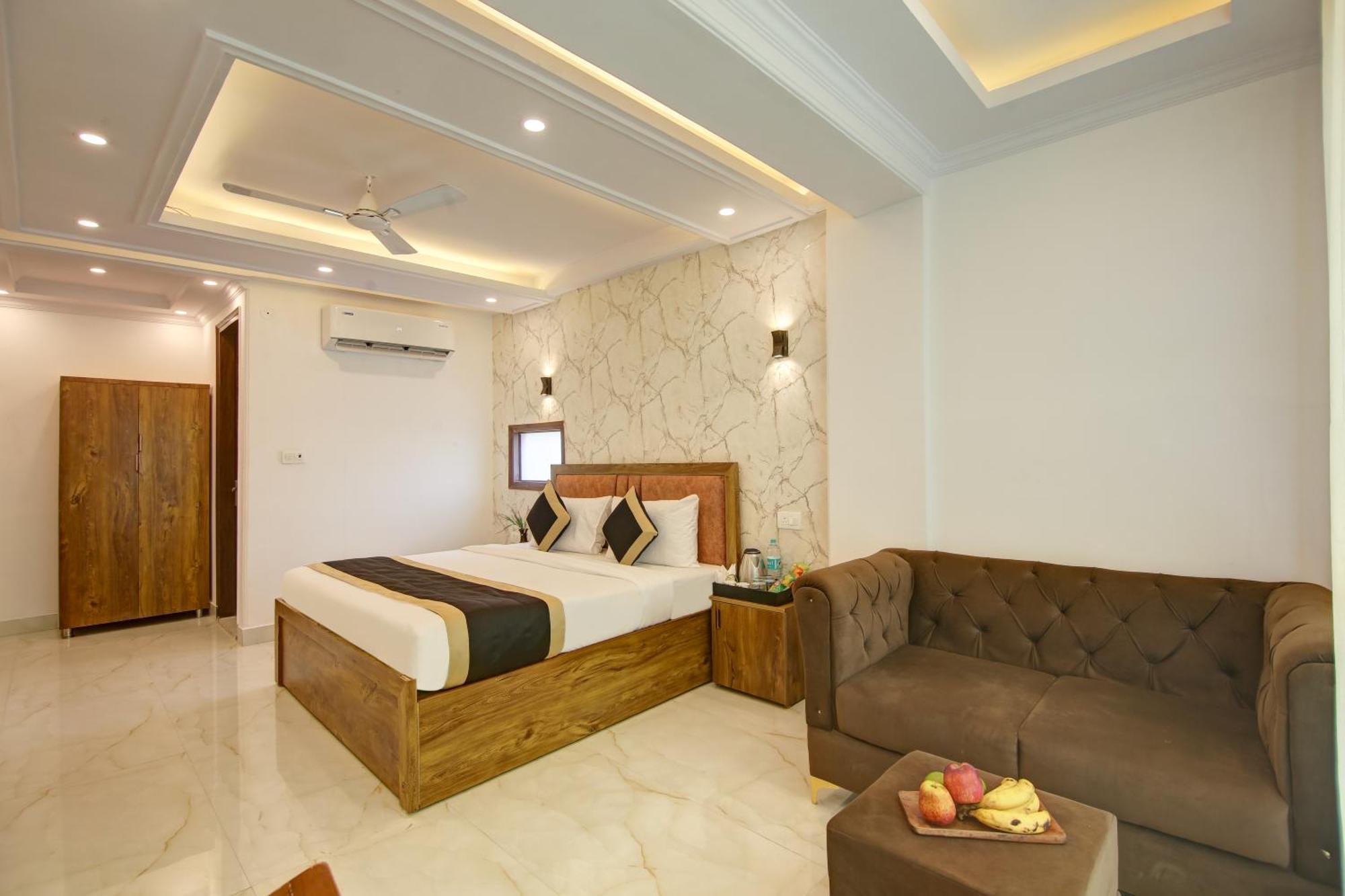 Hotel The Emporio Grand Near Vaishali Metro Station Ghaziabad Εξωτερικό φωτογραφία