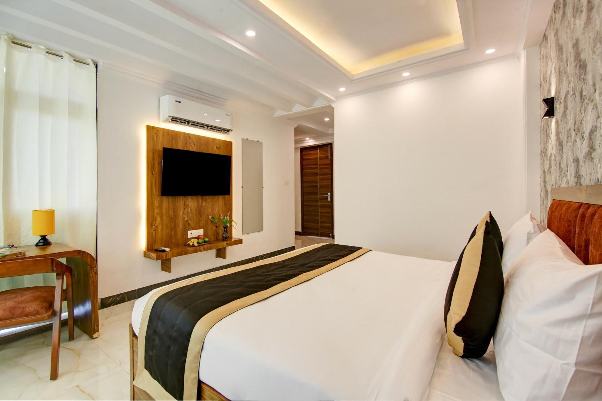 Hotel The Emporio Grand Near Vaishali Metro Station Ghaziabad Εξωτερικό φωτογραφία