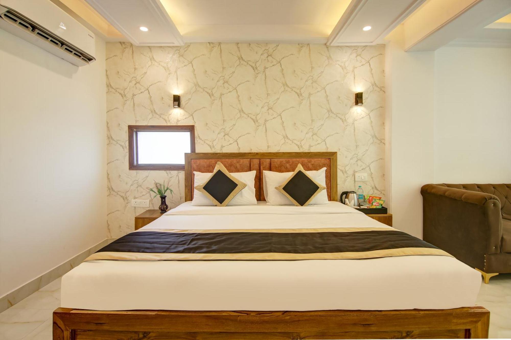 Hotel The Emporio Grand Near Vaishali Metro Station Ghaziabad Εξωτερικό φωτογραφία