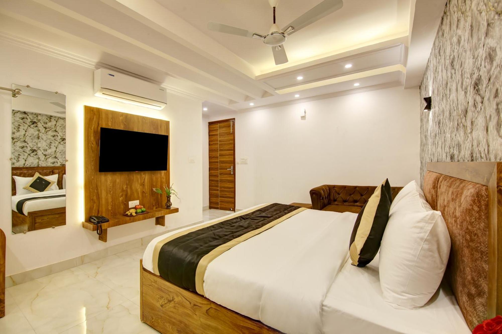 Hotel The Emporio Grand Near Vaishali Metro Station Ghaziabad Εξωτερικό φωτογραφία