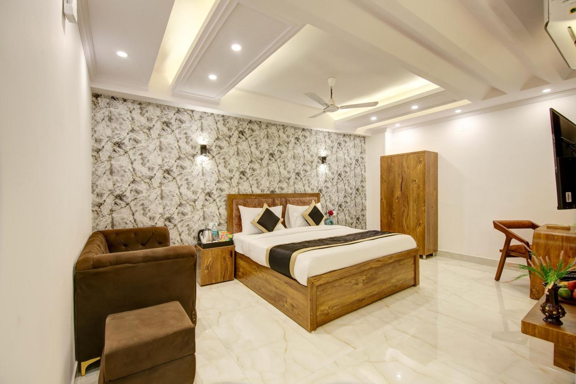 Hotel The Emporio Grand Near Vaishali Metro Station Ghaziabad Εξωτερικό φωτογραφία