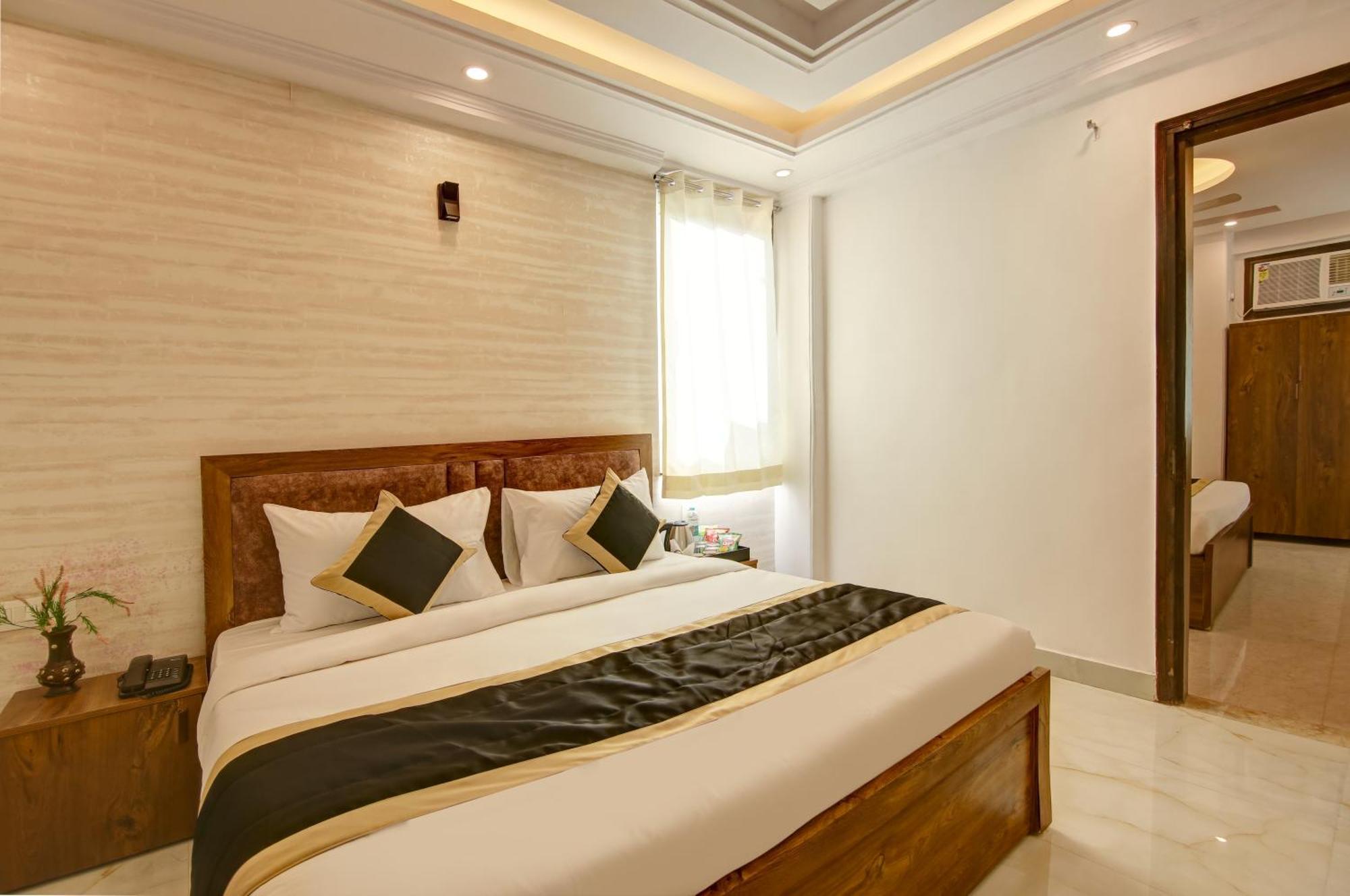 Hotel The Emporio Grand Near Vaishali Metro Station Ghaziabad Εξωτερικό φωτογραφία