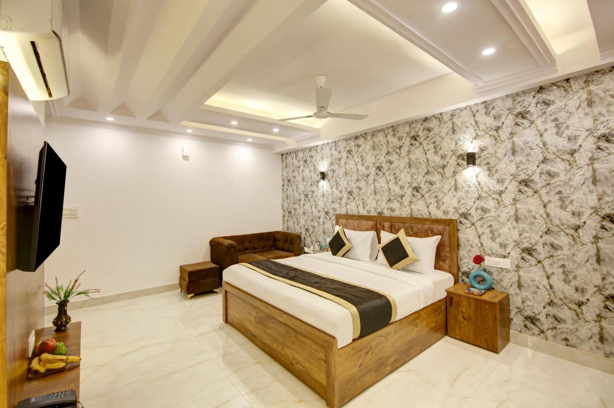 Hotel The Emporio Grand Near Vaishali Metro Station Ghaziabad Εξωτερικό φωτογραφία