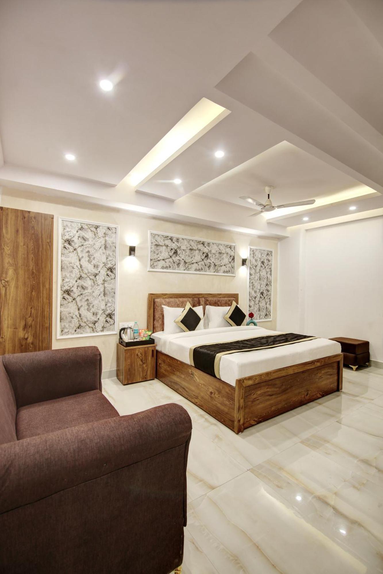 Hotel The Emporio Grand Near Vaishali Metro Station Ghaziabad Εξωτερικό φωτογραφία