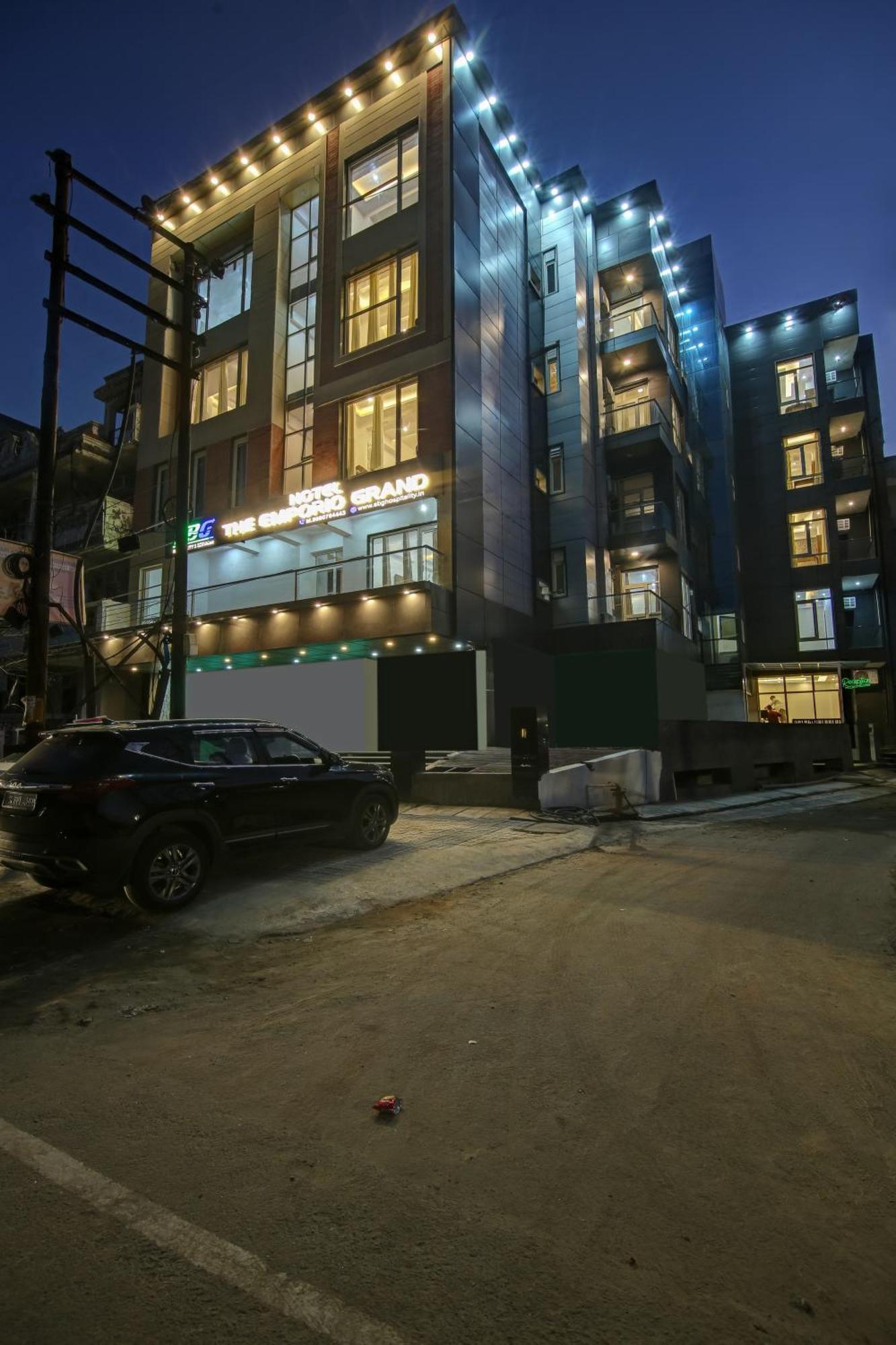 Hotel The Emporio Grand Near Vaishali Metro Station Ghaziabad Εξωτερικό φωτογραφία