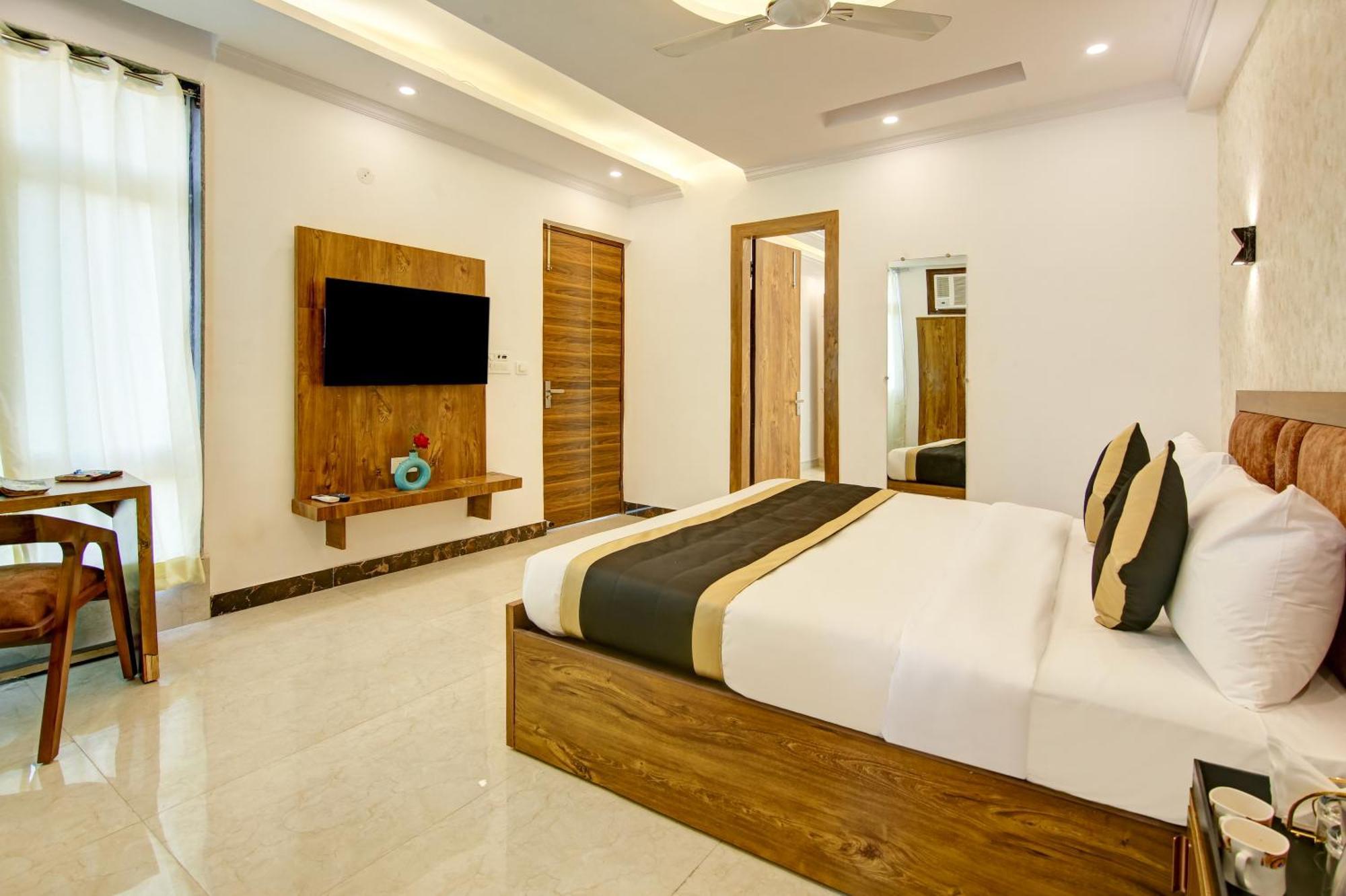 Hotel The Emporio Grand Near Vaishali Metro Station Ghaziabad Εξωτερικό φωτογραφία