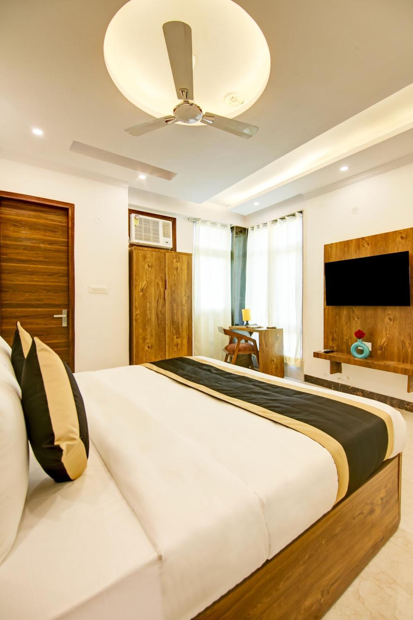 Hotel The Emporio Grand Near Vaishali Metro Station Ghaziabad Εξωτερικό φωτογραφία