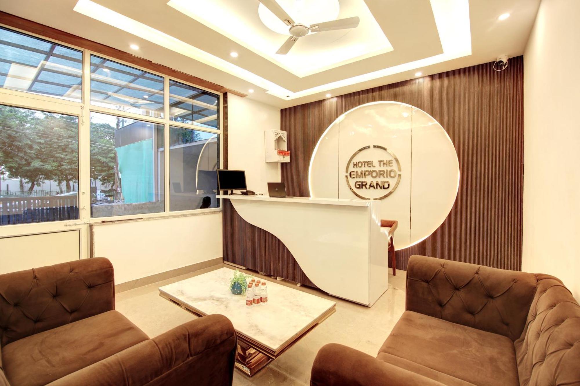 Hotel The Emporio Grand Near Vaishali Metro Station Ghaziabad Εξωτερικό φωτογραφία