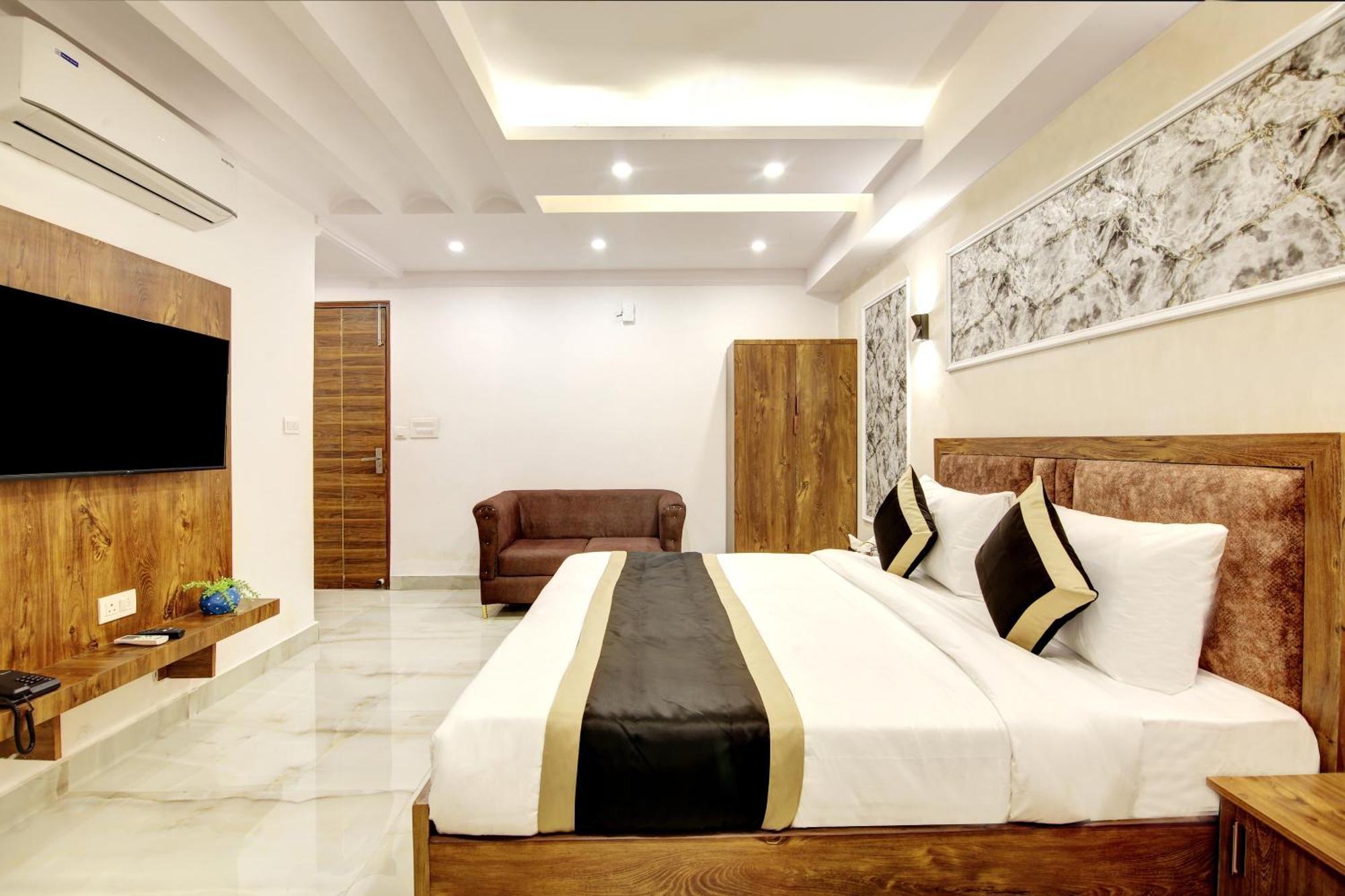 Hotel The Emporio Grand Near Vaishali Metro Station Ghaziabad Εξωτερικό φωτογραφία