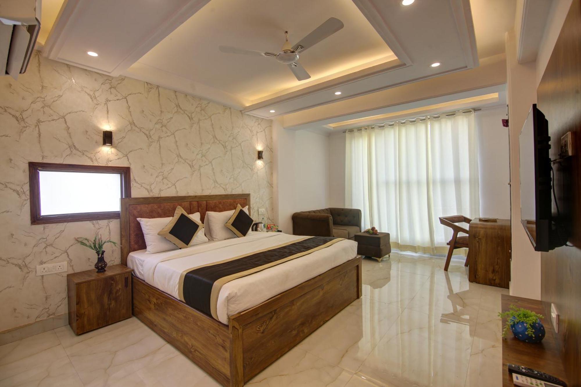 Hotel The Emporio Grand Near Vaishali Metro Station Ghaziabad Εξωτερικό φωτογραφία